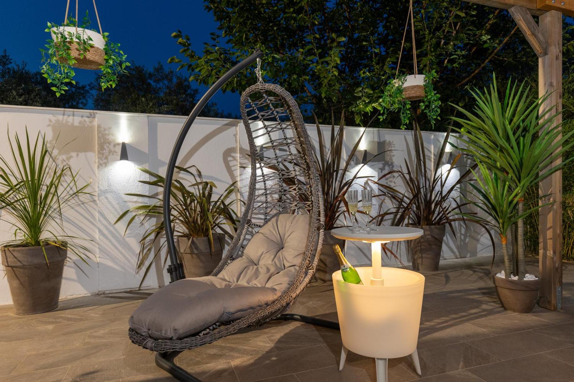 Jacuzzi Deluxe Villa 斯卡拉索提罗斯 外观 照片